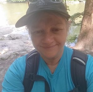 Meet your Posher, Becky